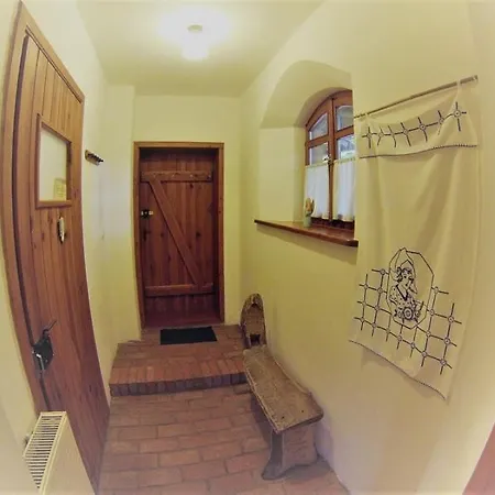 לינה וארוחת בוקר U Idalii *