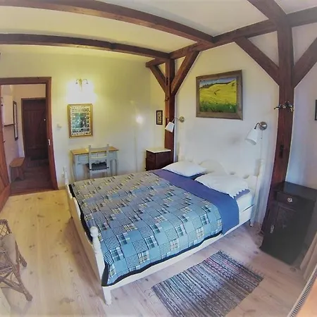 לינה וארוחת בוקר U Idalii סטארה יוצ'י