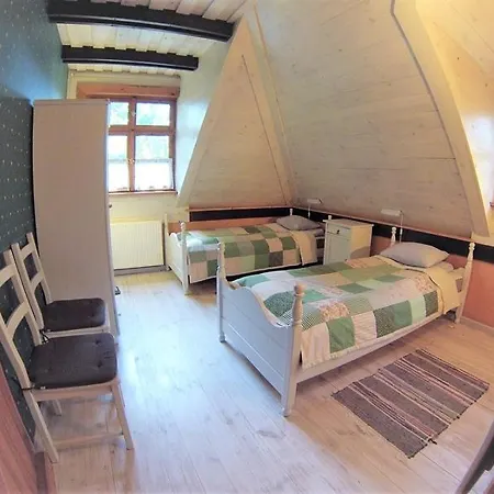 לינה וארוחת בוקר U Idalii *